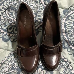 Brown heels with buckles brown